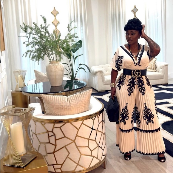 Pants - Elegant Black and Cream Maxi Dress